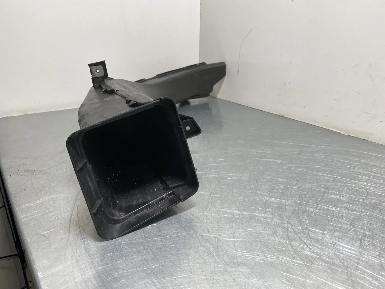 Porsche TAYCAN 2020- Body shell view 4