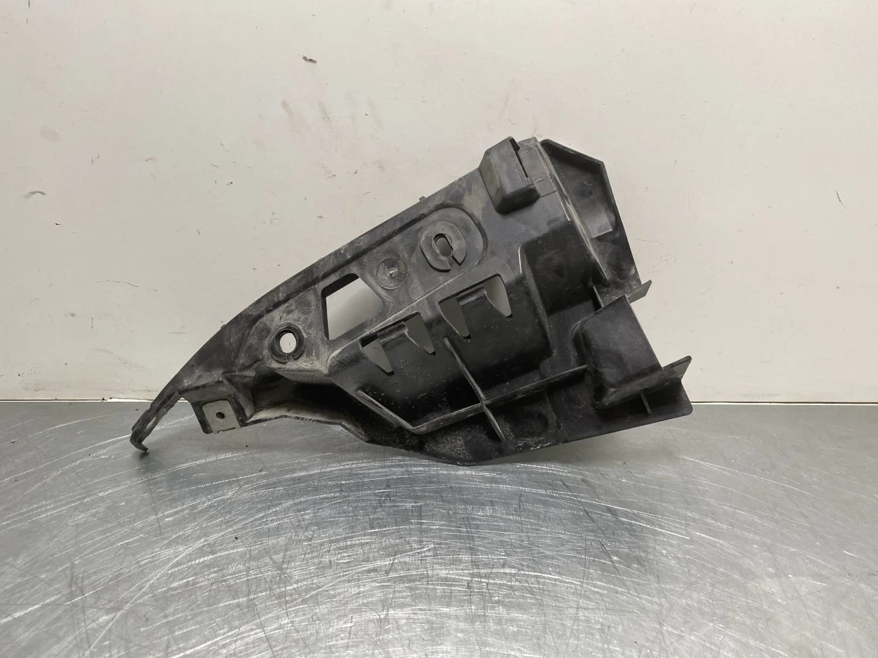 Porsche TAYCAN 2020- Body shell view 4