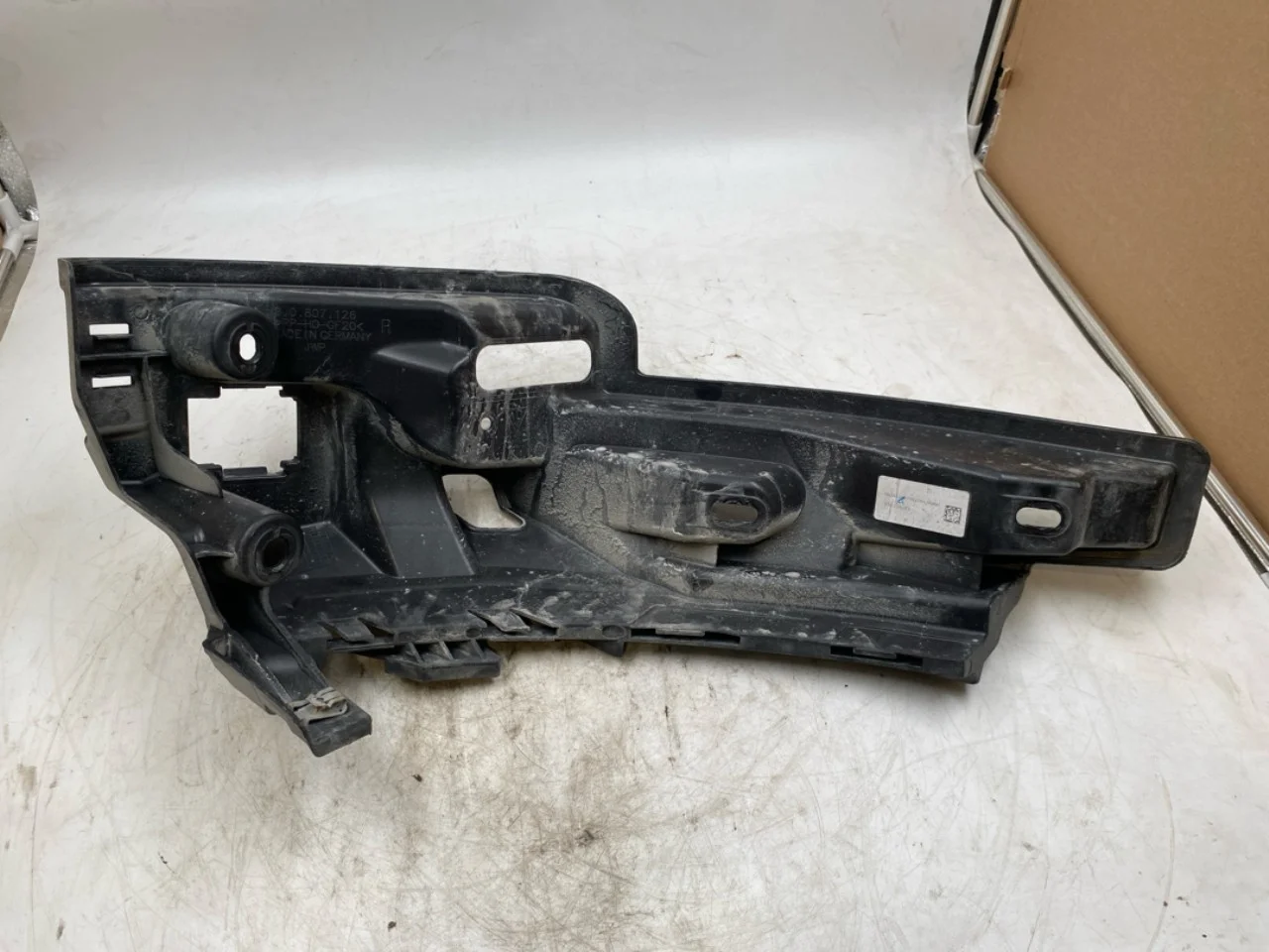 Porsche TAYCAN 2020- Body shell view 2