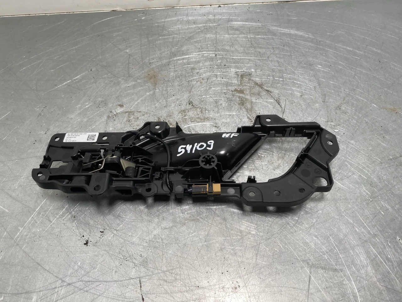 Porsche TAYCAN 2020- Interior door handle, right view 2