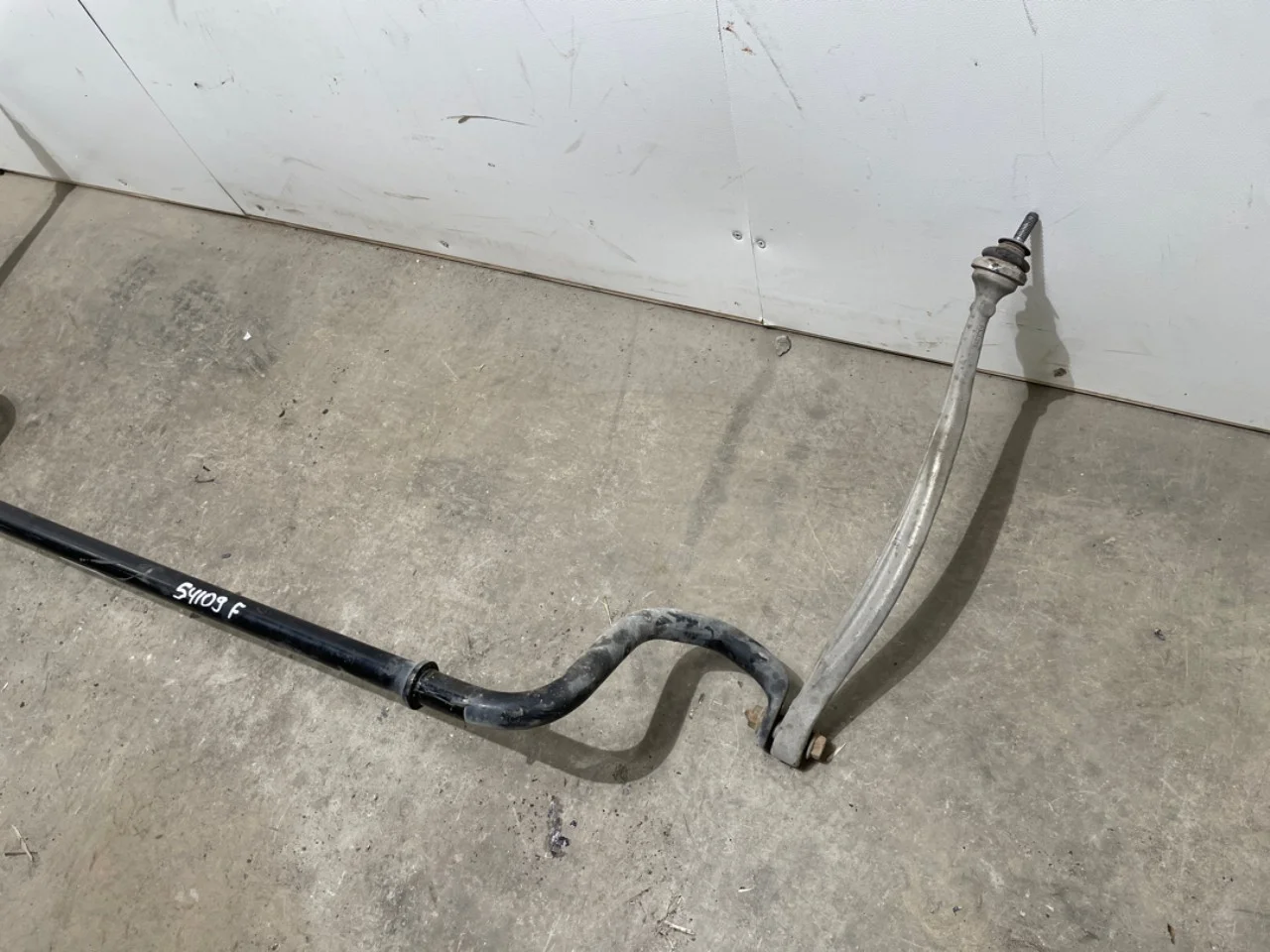 Porsche TAYCAN 2020- Front stabilizer bar view 3