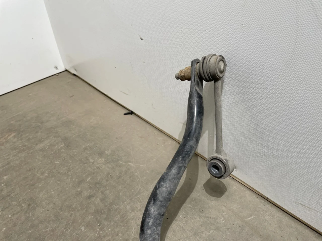 Porsche TAYCAN 2020- Stabilizer bar, rear view 2