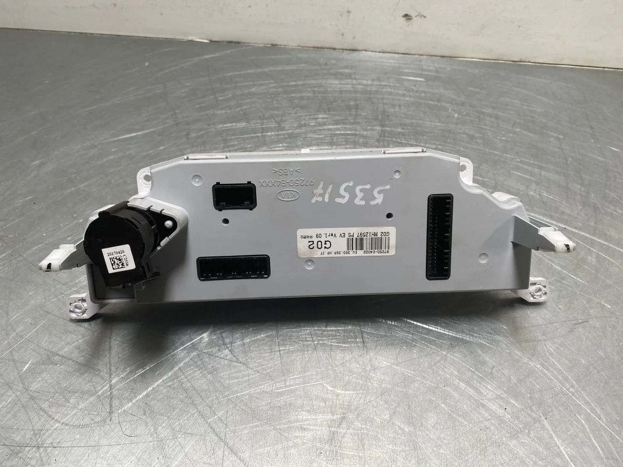 Kia SOUL 2009- Heater control unit view 2