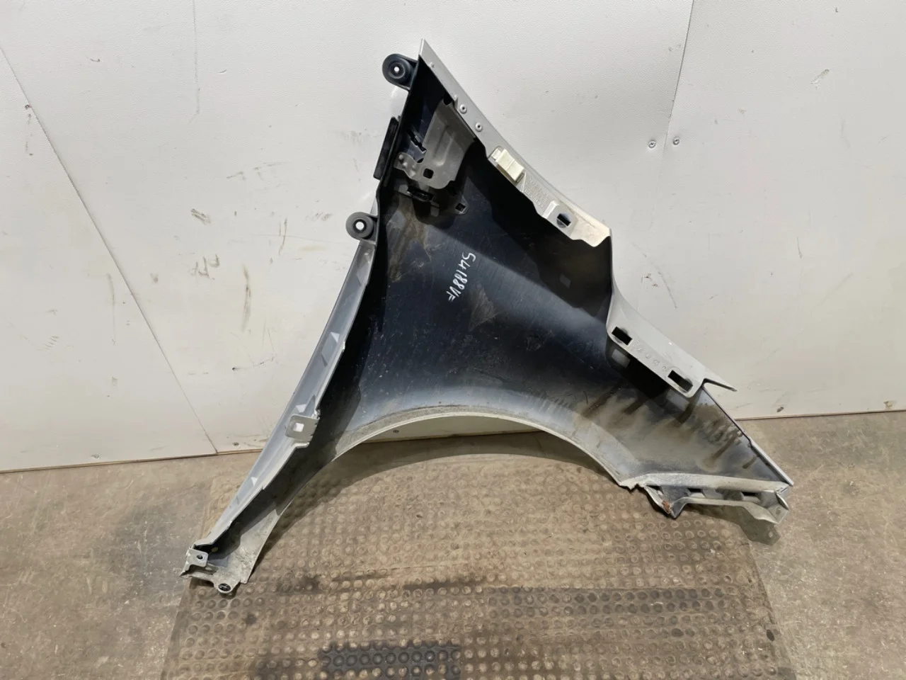 Renault ZOE/E- TECH 2013--> Front left fender view 4