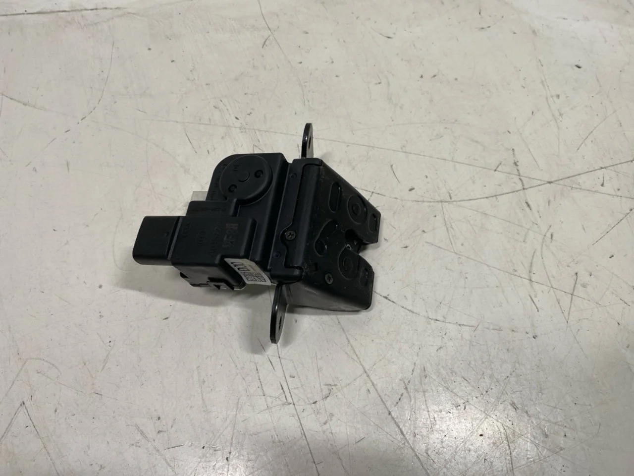 Kia NIRO SG2 2023- Tailgate lock view 4