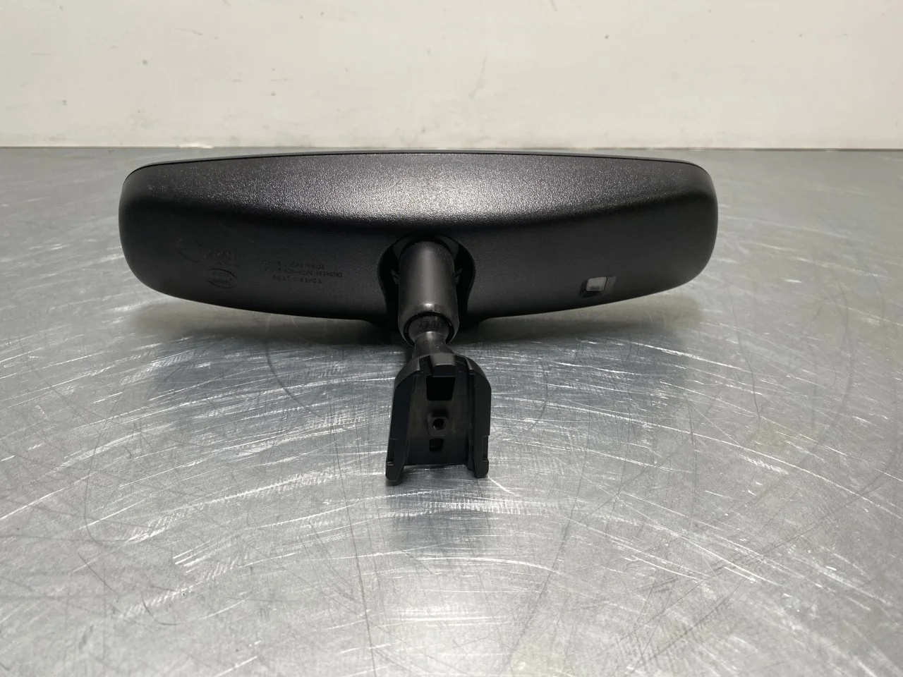 Nissan LEAF 2017-24 Interior rear-view mirror view 2