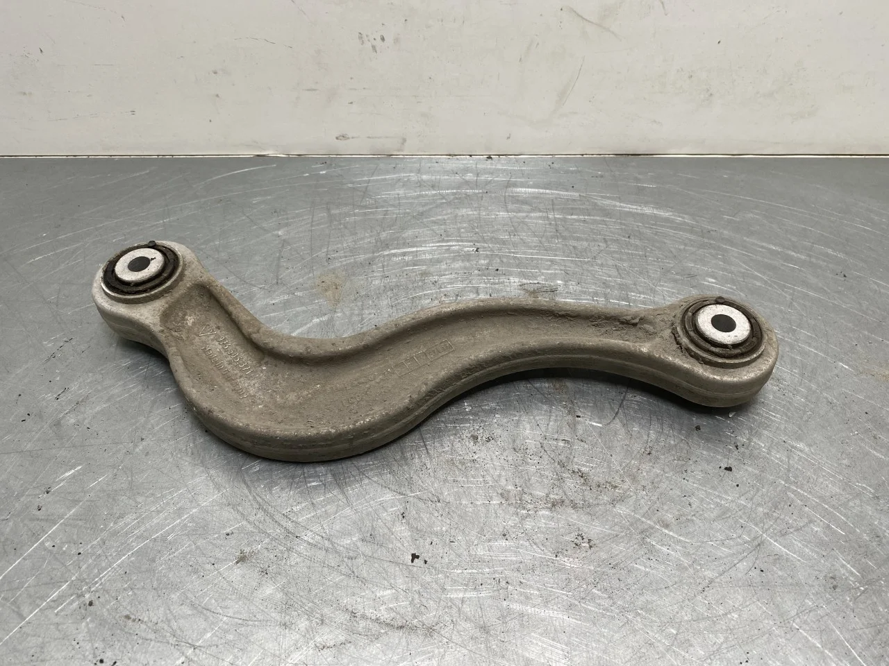 Porsche TAYCAN 2020- Control arm, rear left view 3
