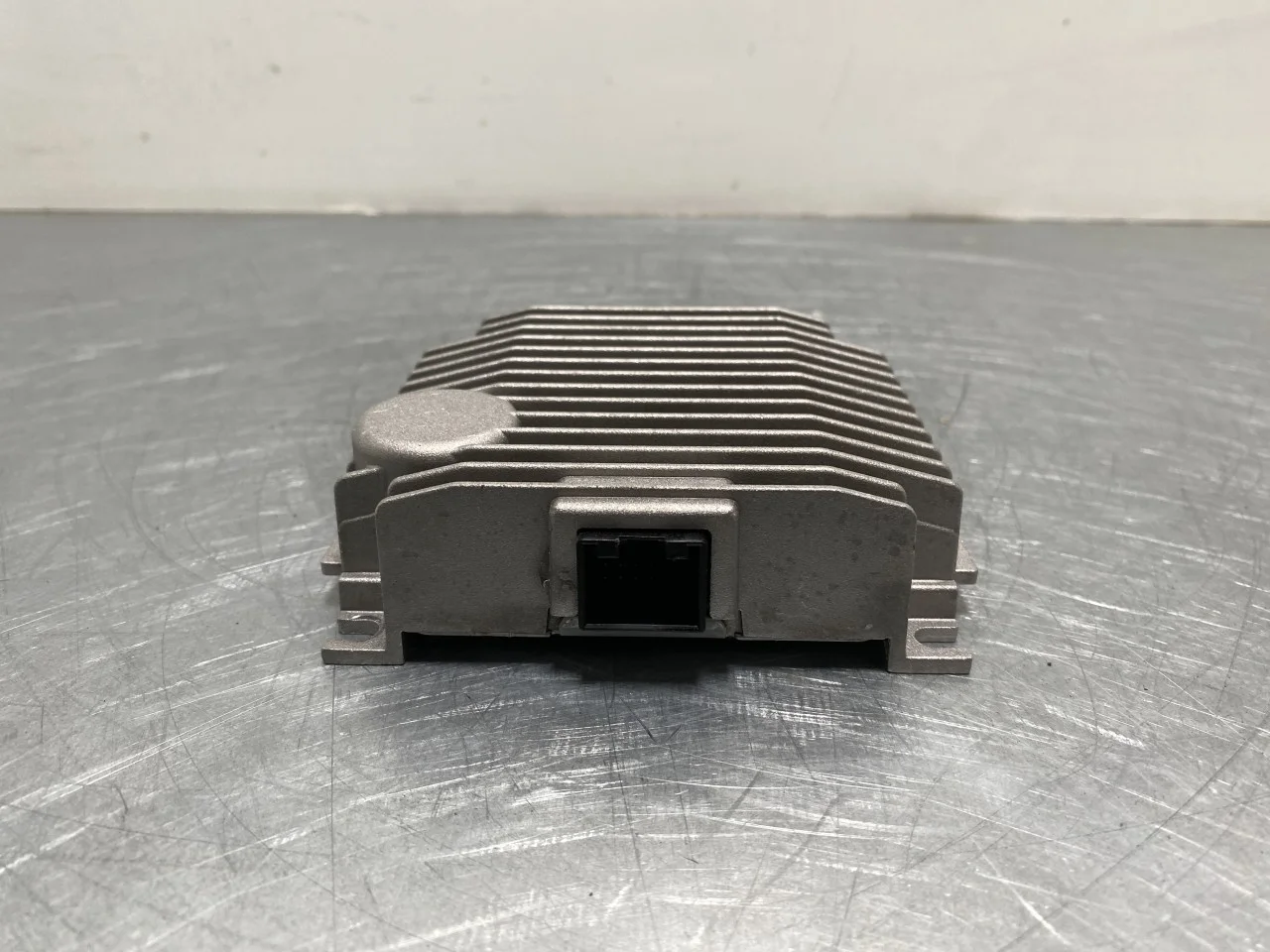 Porsche TAYCAN 2020- Engine sound speaker view 2