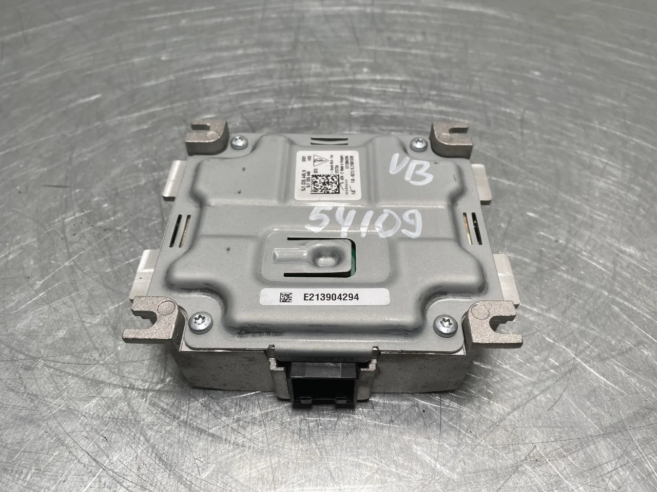 Porsche TAYCAN 2020- Engine sound speaker view 4