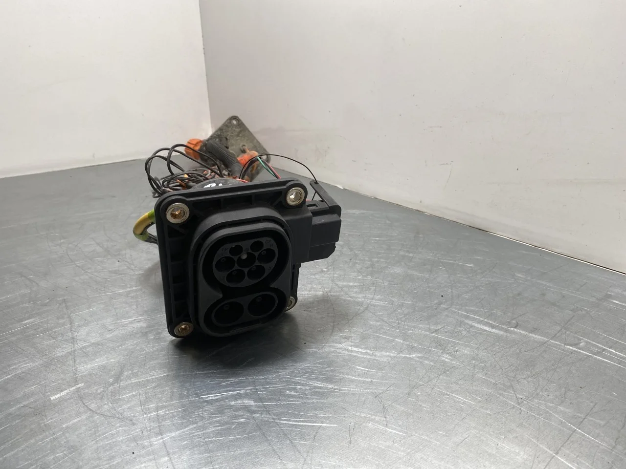 Byd ATTO 3 2022- Capac port încărcare, electric / hibrid vedere 3