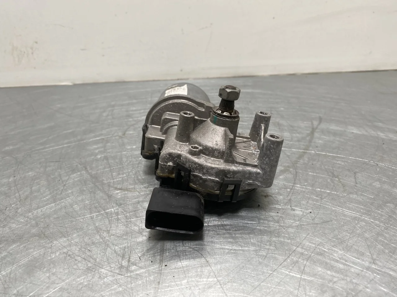 Byd ATTO 3 2022- Ablaktörlő motor, szélvédő nézet 2