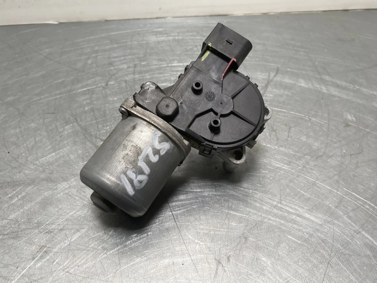Byd ATTO 3 2022- Ablaktörlő motor, szélvédő nézet 4
