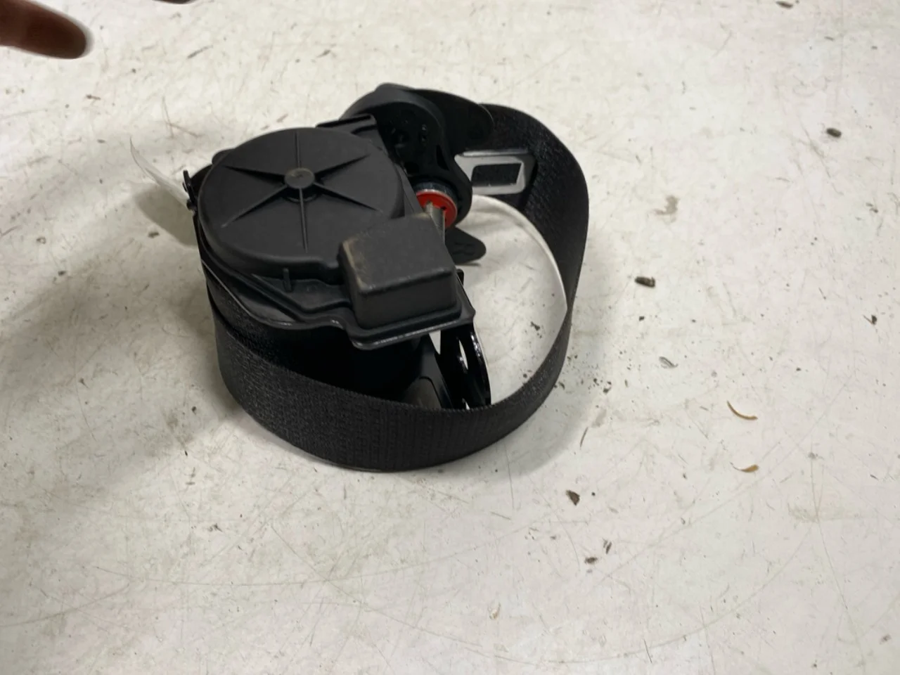 Hongqi E-HS9 2022- Rear right seat belt view 3