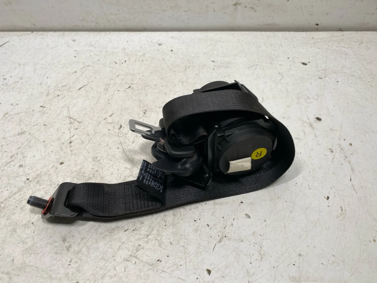 Hongqi E-HS9 2022- Rear right seat belt view 2