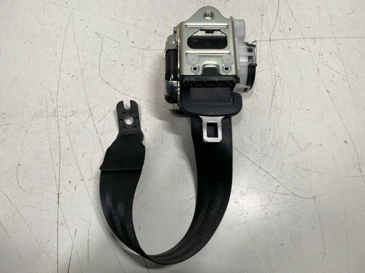 Audi E-TRON, S GE 2019- Rear right seat belt