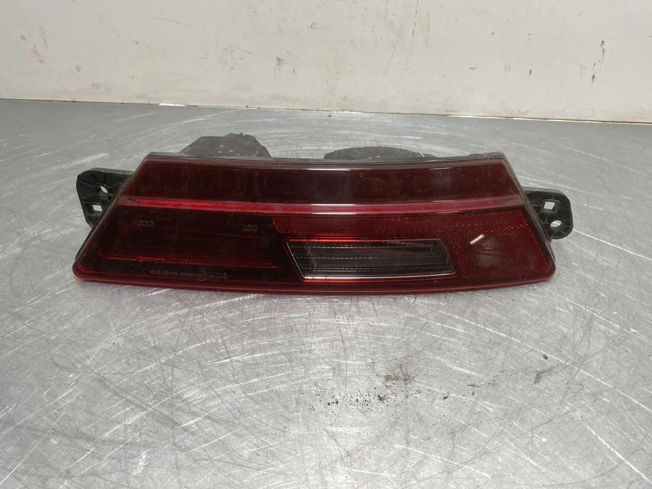 Peugeot 3008/E-3008 2024- Lampă spate stânga