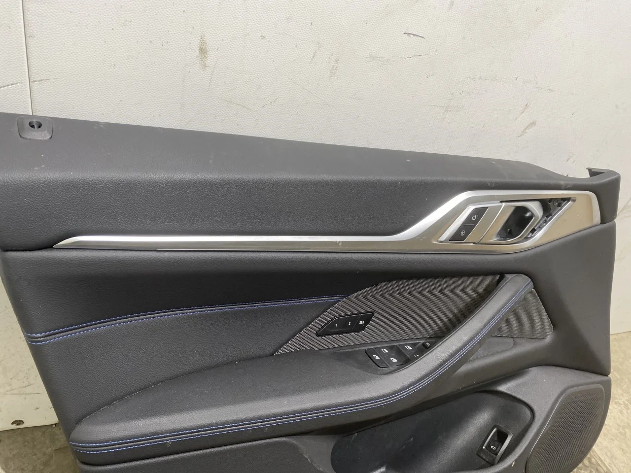 BMW I4 G26 2021-> Ajtókárpit, bal nézet 2