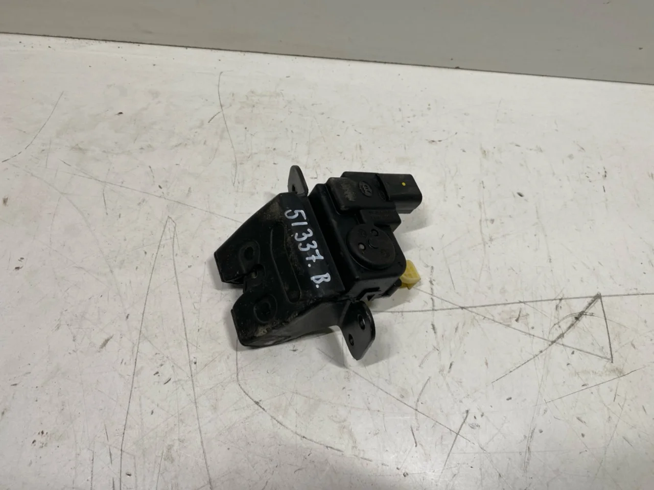 Hyundai KONA / ELECTRIC 2018-23 Tailgate lock view 4