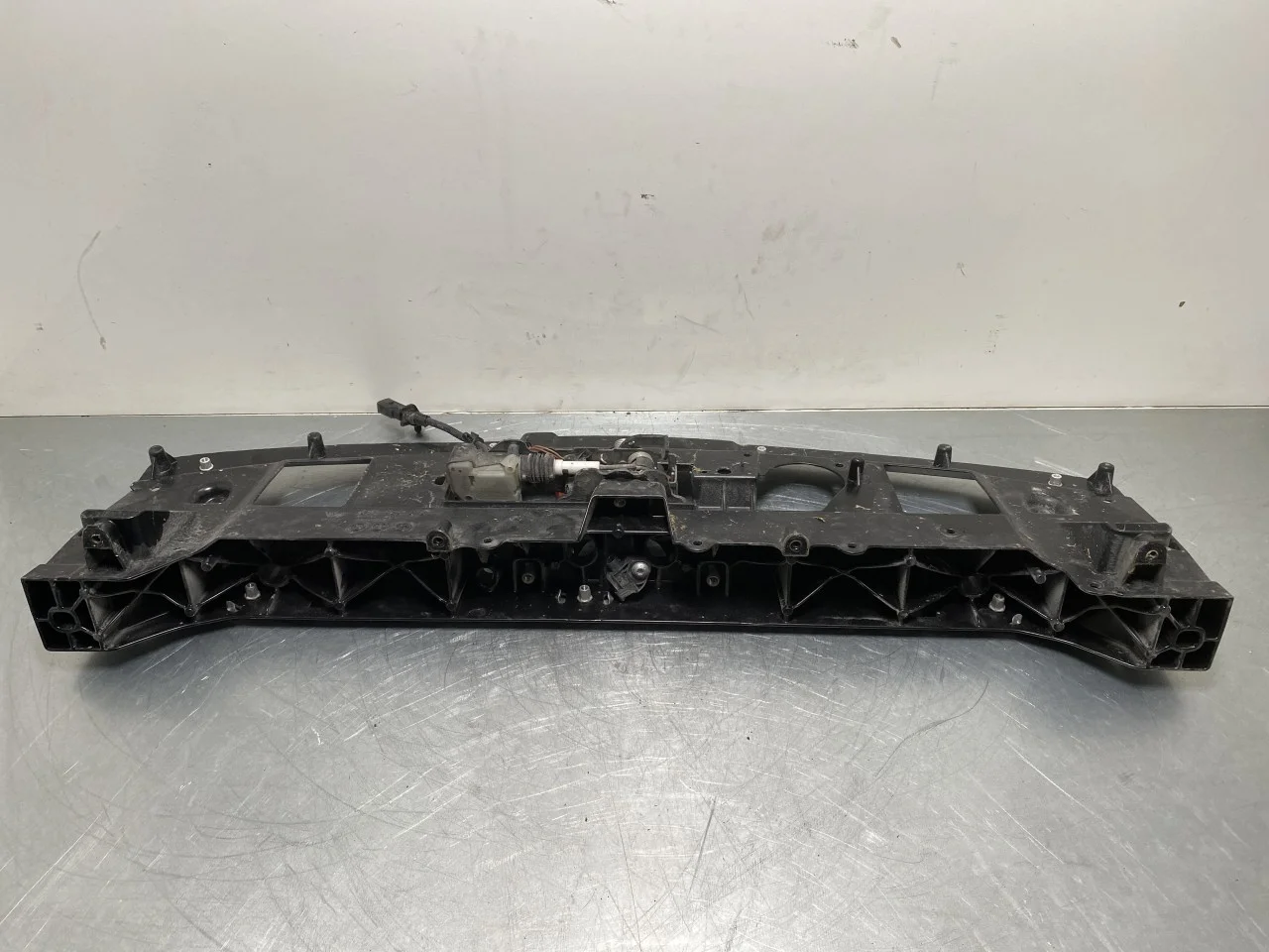 Porsche TAYCAN 2020- Upper front panel view 2