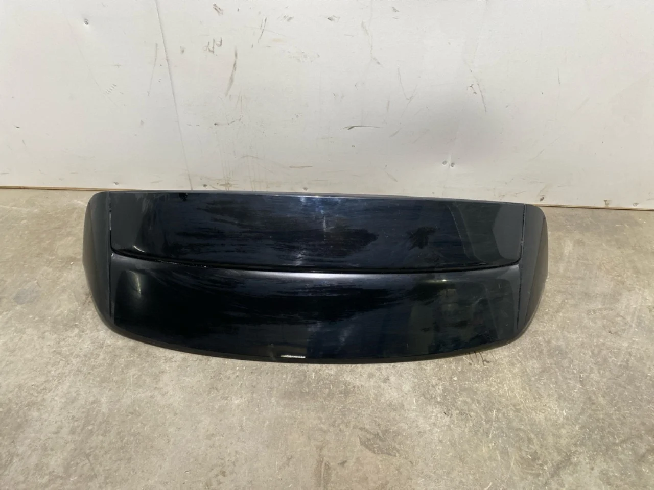 Porsche TAYCAN 2020- Rear spoiler