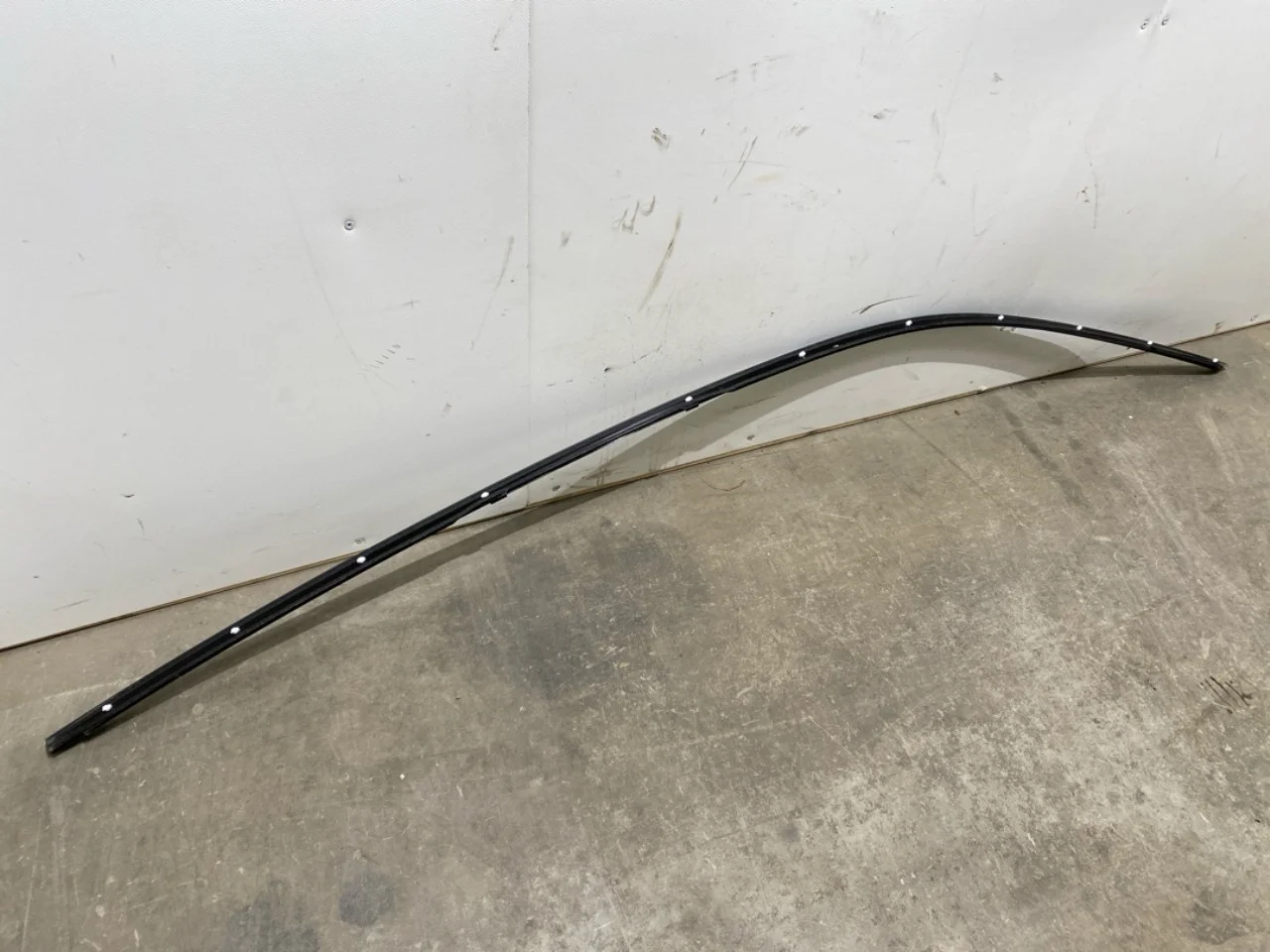 Porsche TAYCAN 2020- Trim molding, other view 3