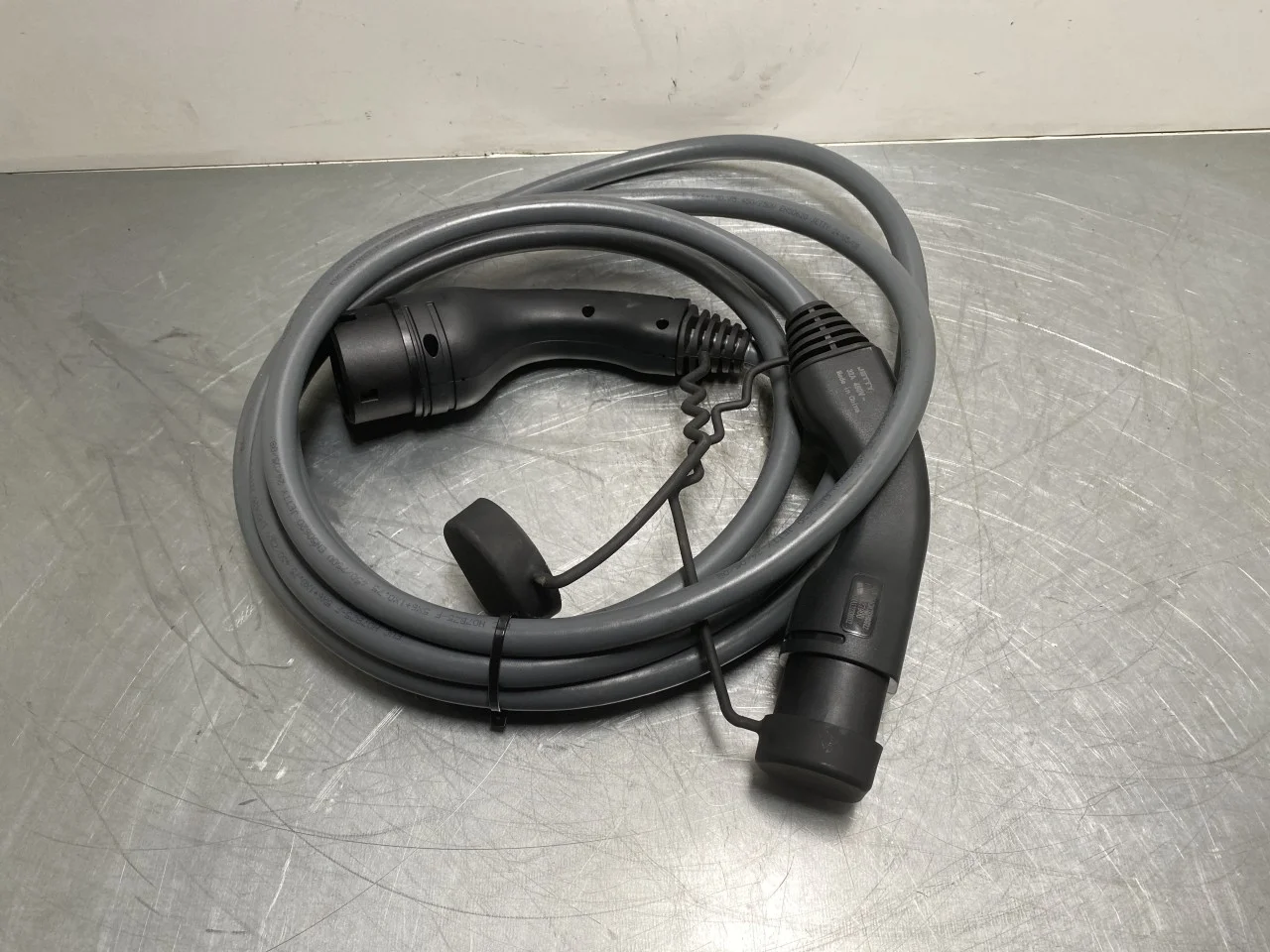 BMW I4 G26 2021-> Akkumulátortöltő