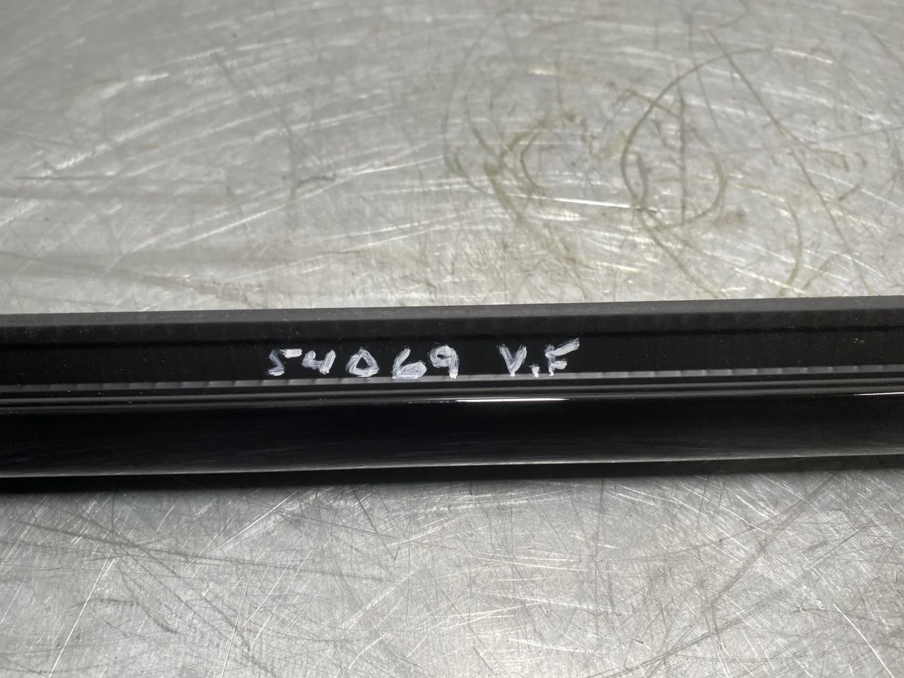BMW I4 G26 2021-> Trim molding, other view 2