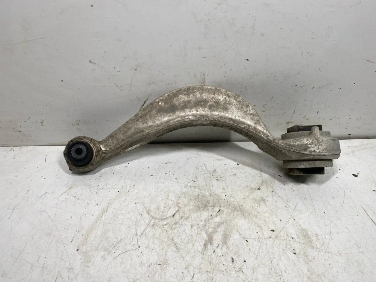 Jaguar I-PACE 2018- Front left control arm