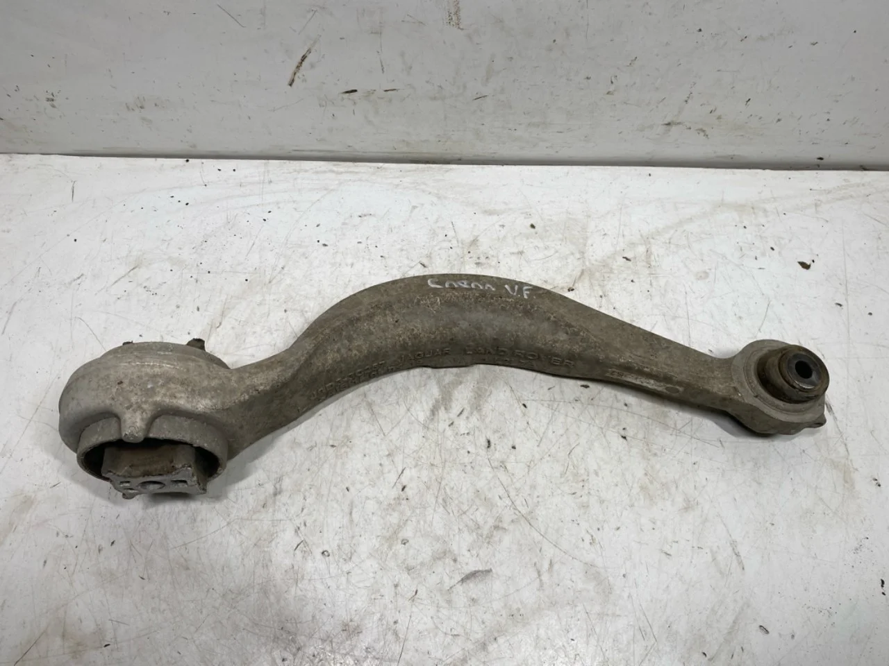 Jaguar I-PACE 2018- Front left control arm view 4