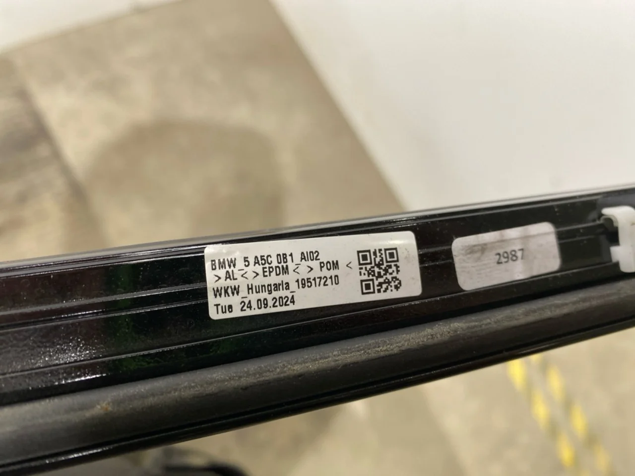 BMW I4 G26 2021-> Trim molding, other view 3