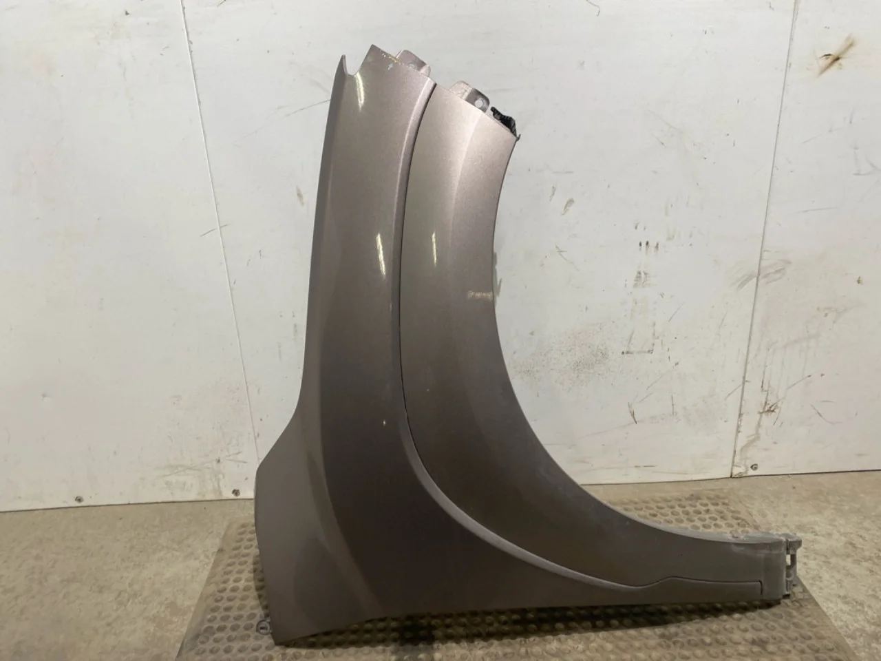 Hyundai KONA / ELECTRIC 2018-23 Front right fender view 2