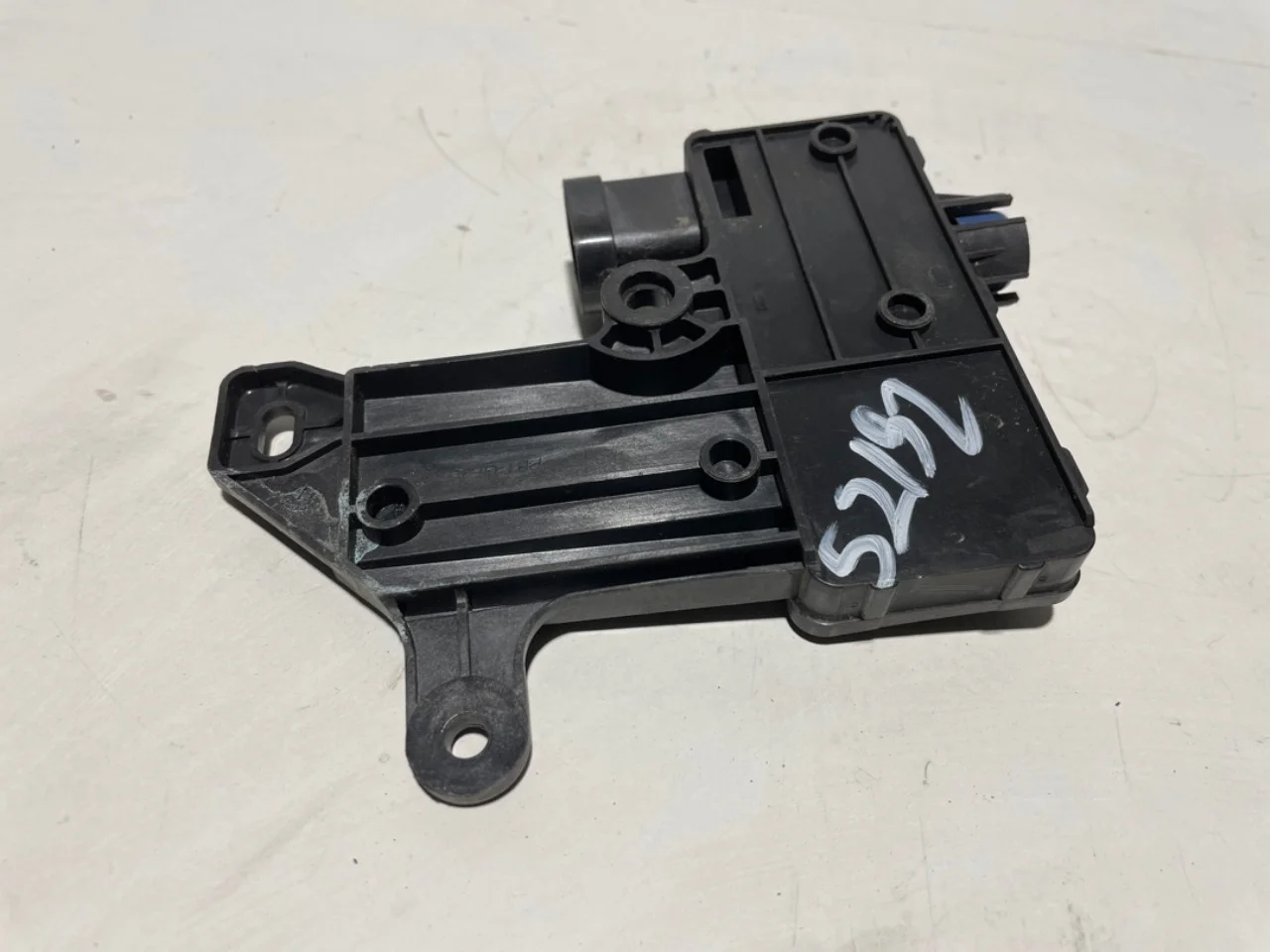 Peugeot 3008/E-3008 2024- Unitate de control, altele vedere 3