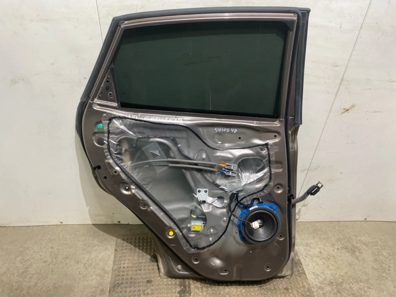 Hyundai KONA / ELECTRIC 2018-23 Ajtó, 4 ajtós, hátsó, bal nézet 4
