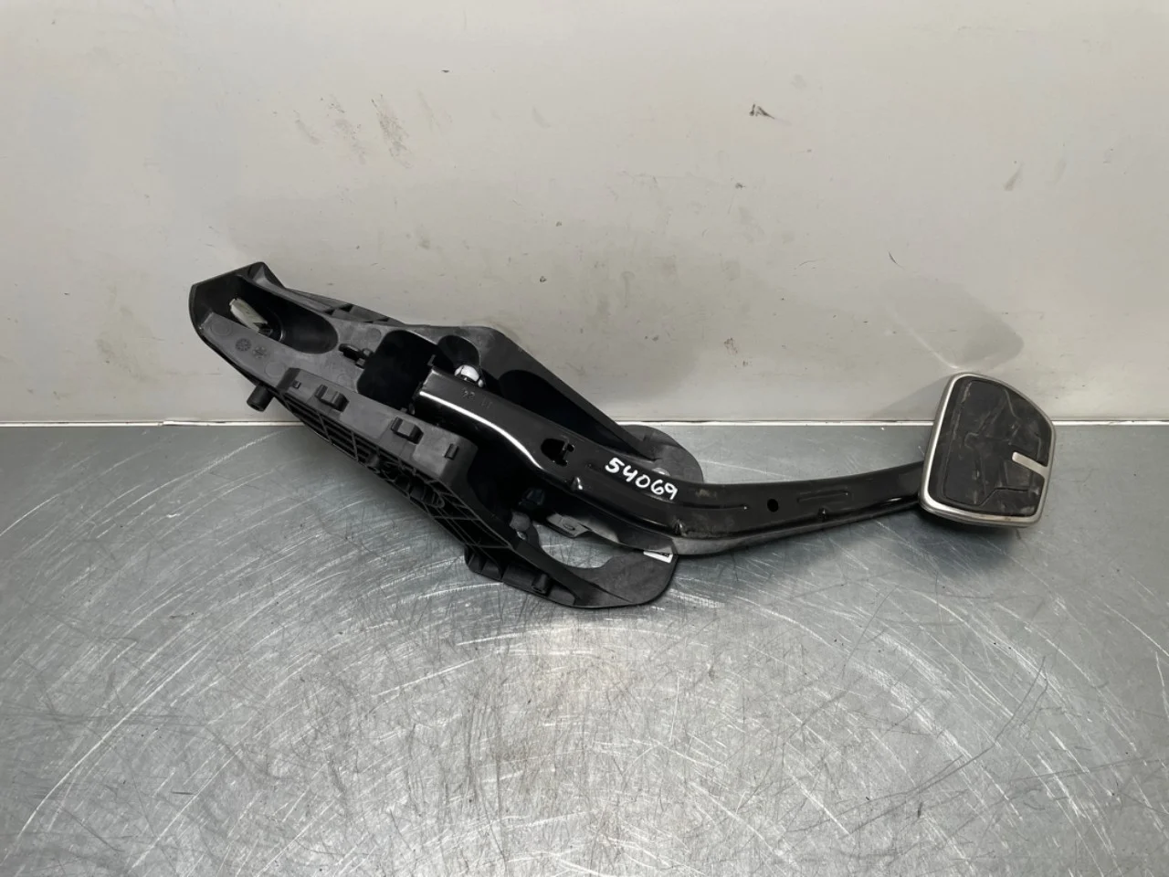 BMW I4 G26 2021-> Fékpedál