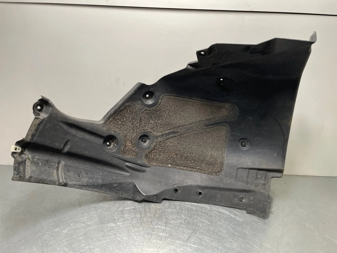 BMW I4 G26 2021-> Inner fender liner