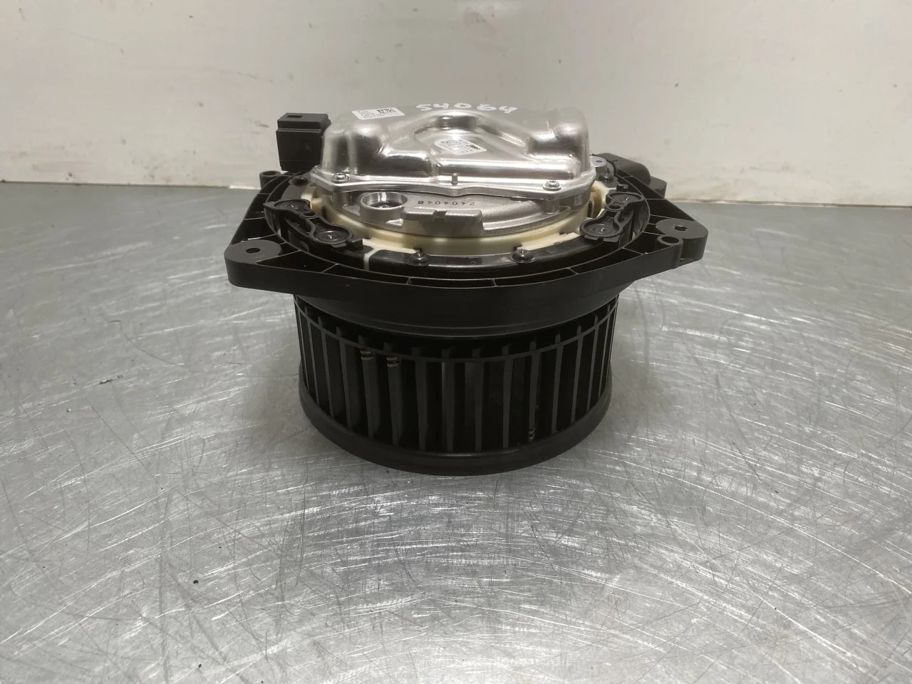 BMW I4 G26 2021-> Fűtésventilátor motor