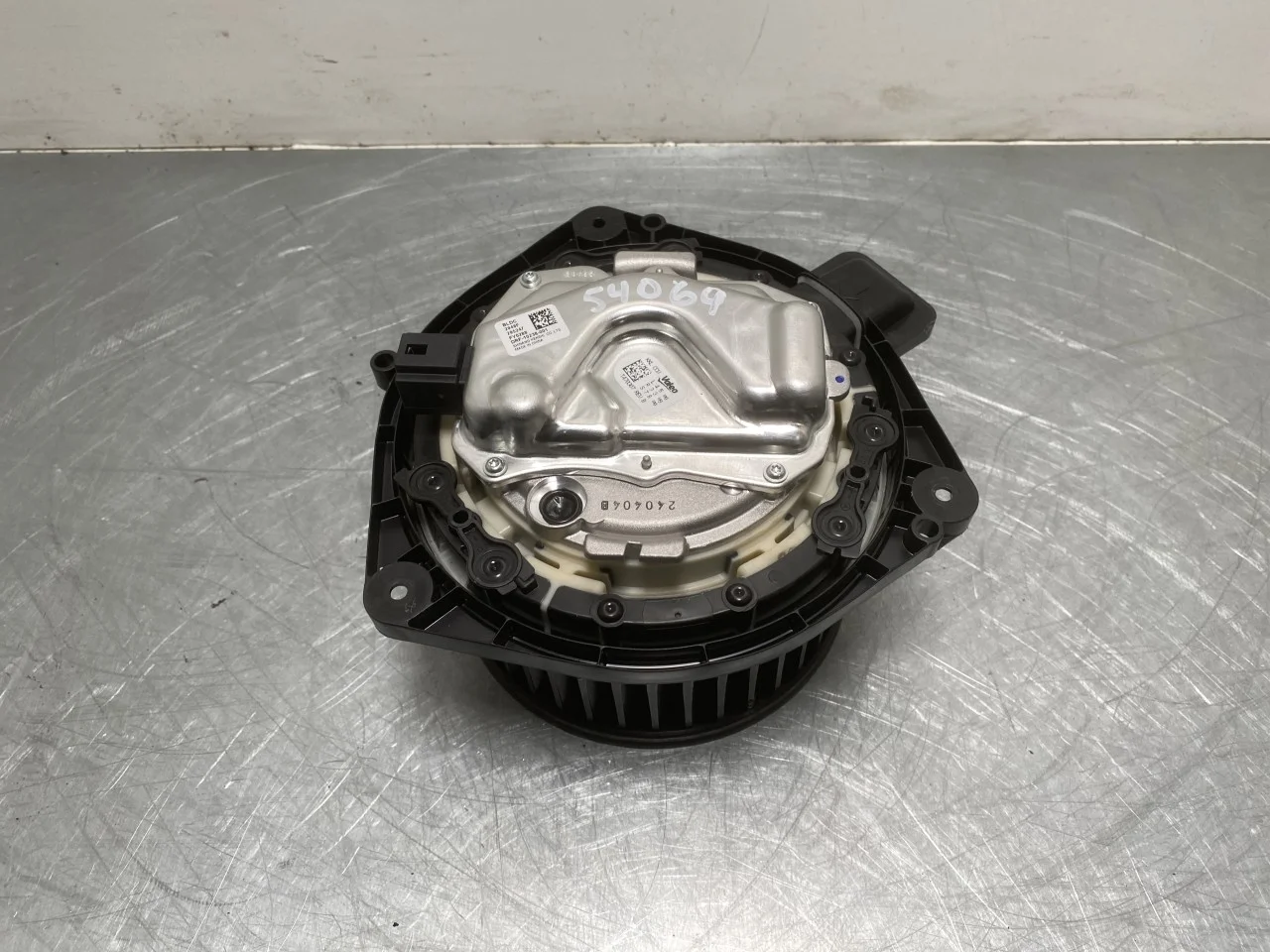 BMW I4 G26 2021-> Fűtésventilátor motor nézet 2