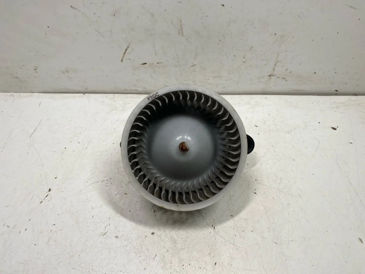 Tesla MODEL S 2013- Fűtésventilátor motor nézet 3