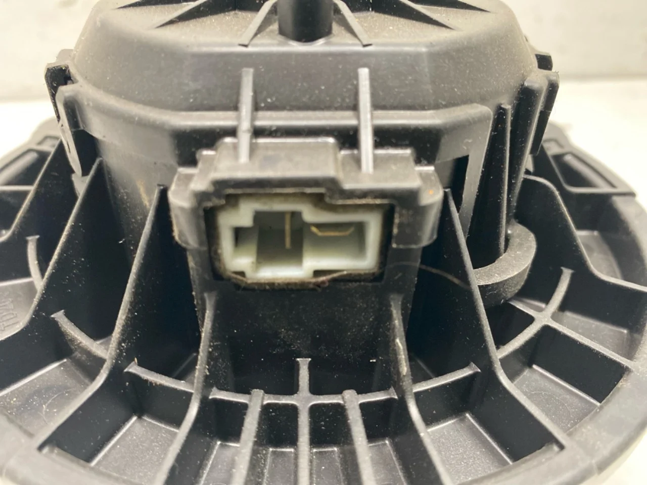 Tesla MODEL S 2013- Fűtésventilátor motor nézet 4