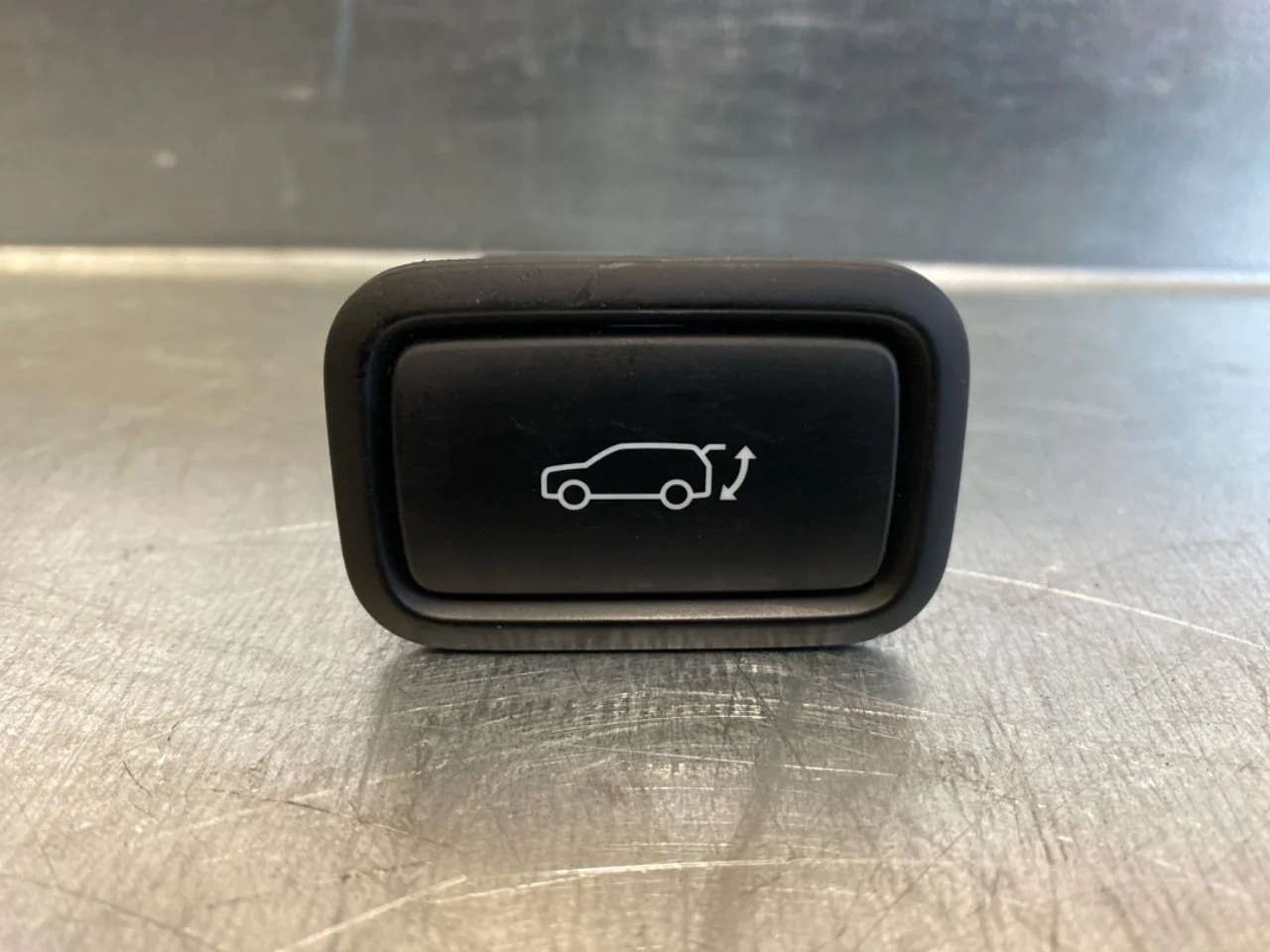Hyundai IONIQ 5 NE 2022- Csomagtérajtó kapcsoló