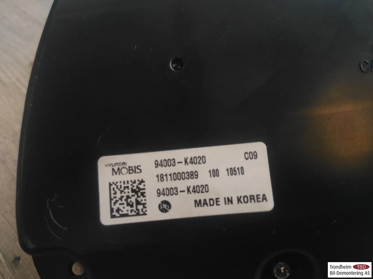 Hyundai KONA / ELECTRIC 2018-23 Instrument cluster assembly view 4