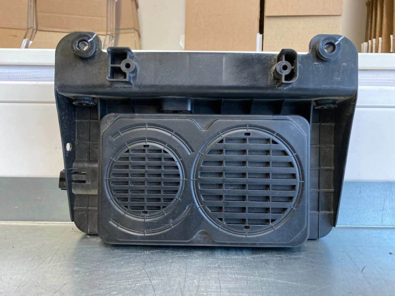 Kia EV6 2022- Difuzor sunet motor
