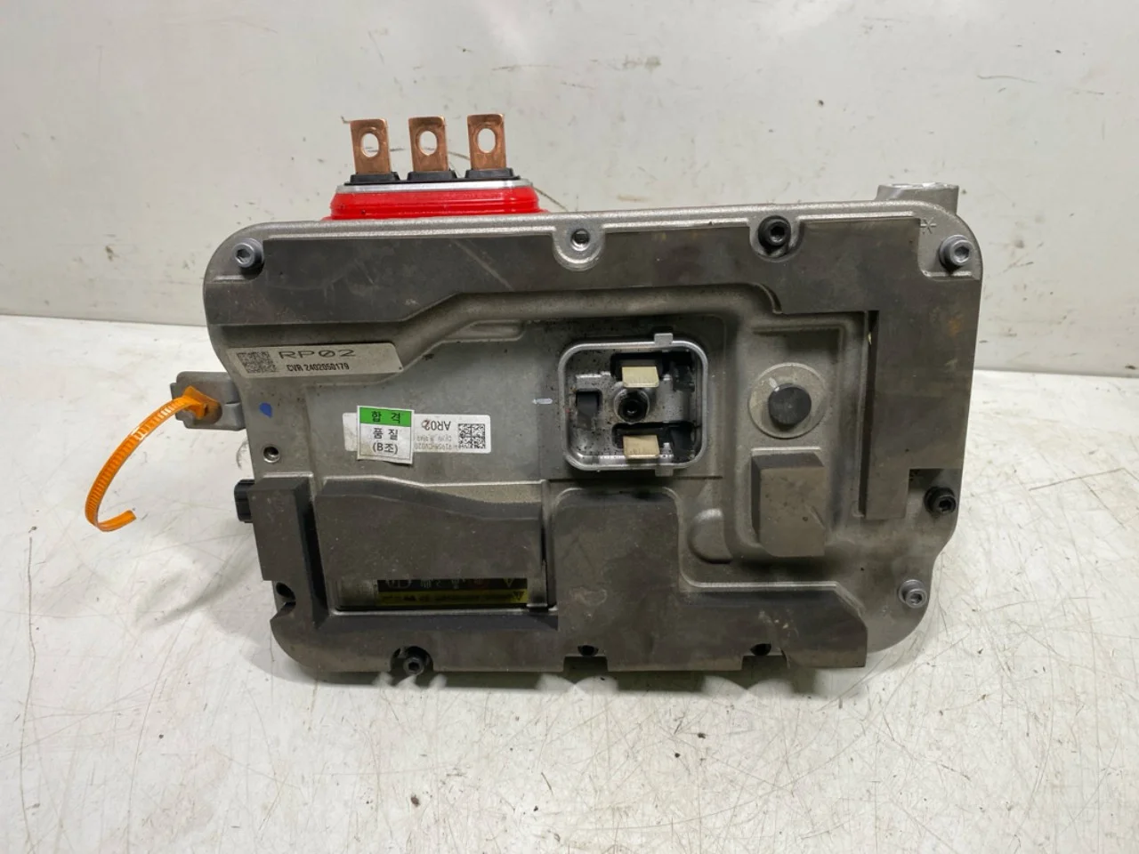 Kia EV6 2022- Invertor, 12-220V vedere 4