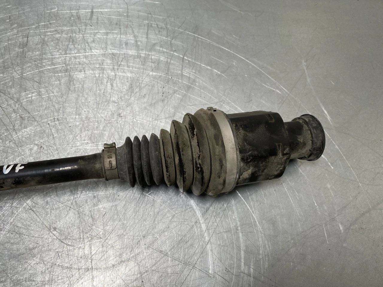 Porsche TAYCAN 2020- Front left driveshaft view 4