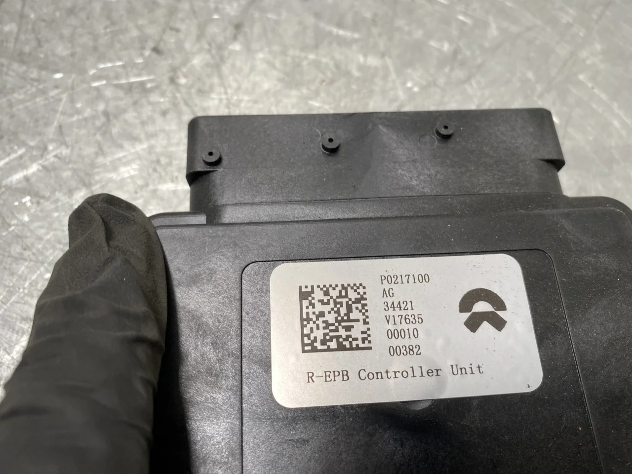 Nio ES8 23-24 Vezérlőegység, elektromos kézifék (EPB) nézet 3