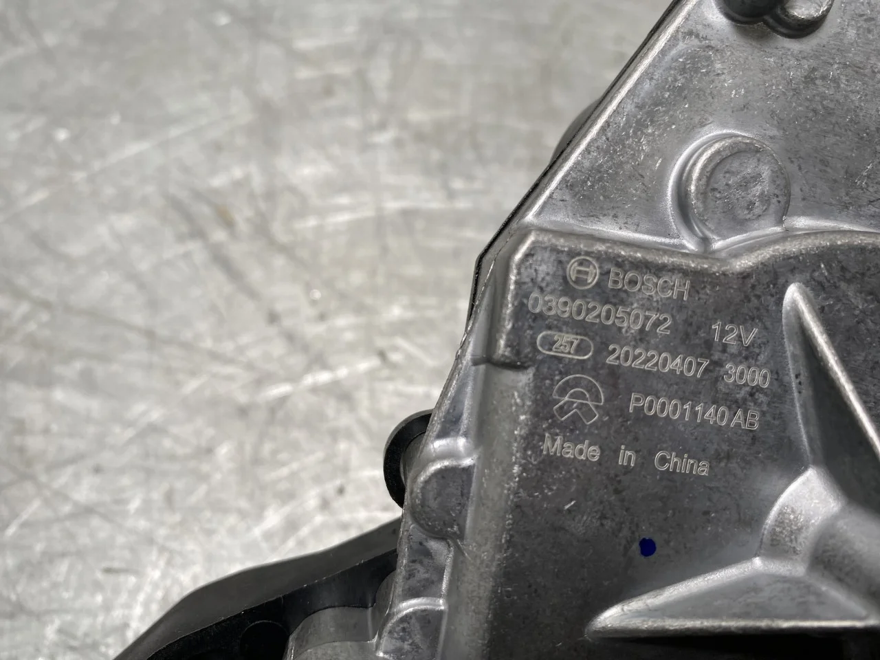 Nio ES8 23-24 Ablaktörlő motor, csomagtérajtó nézet 3