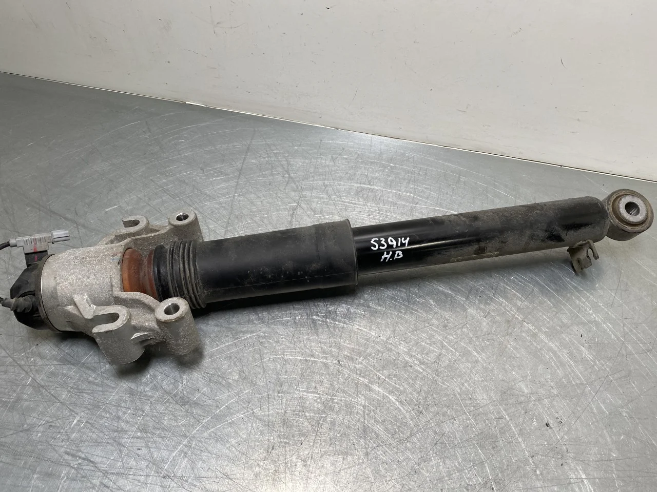 Nio ES8 23-24 Shock absorber, rear view 3