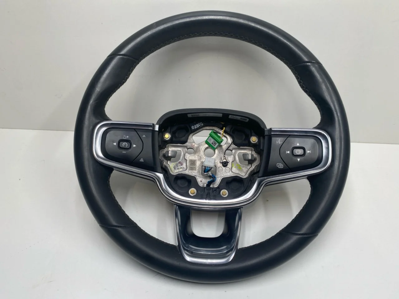 Volvo XC40/RECHARGE 2018- Kormánykerék