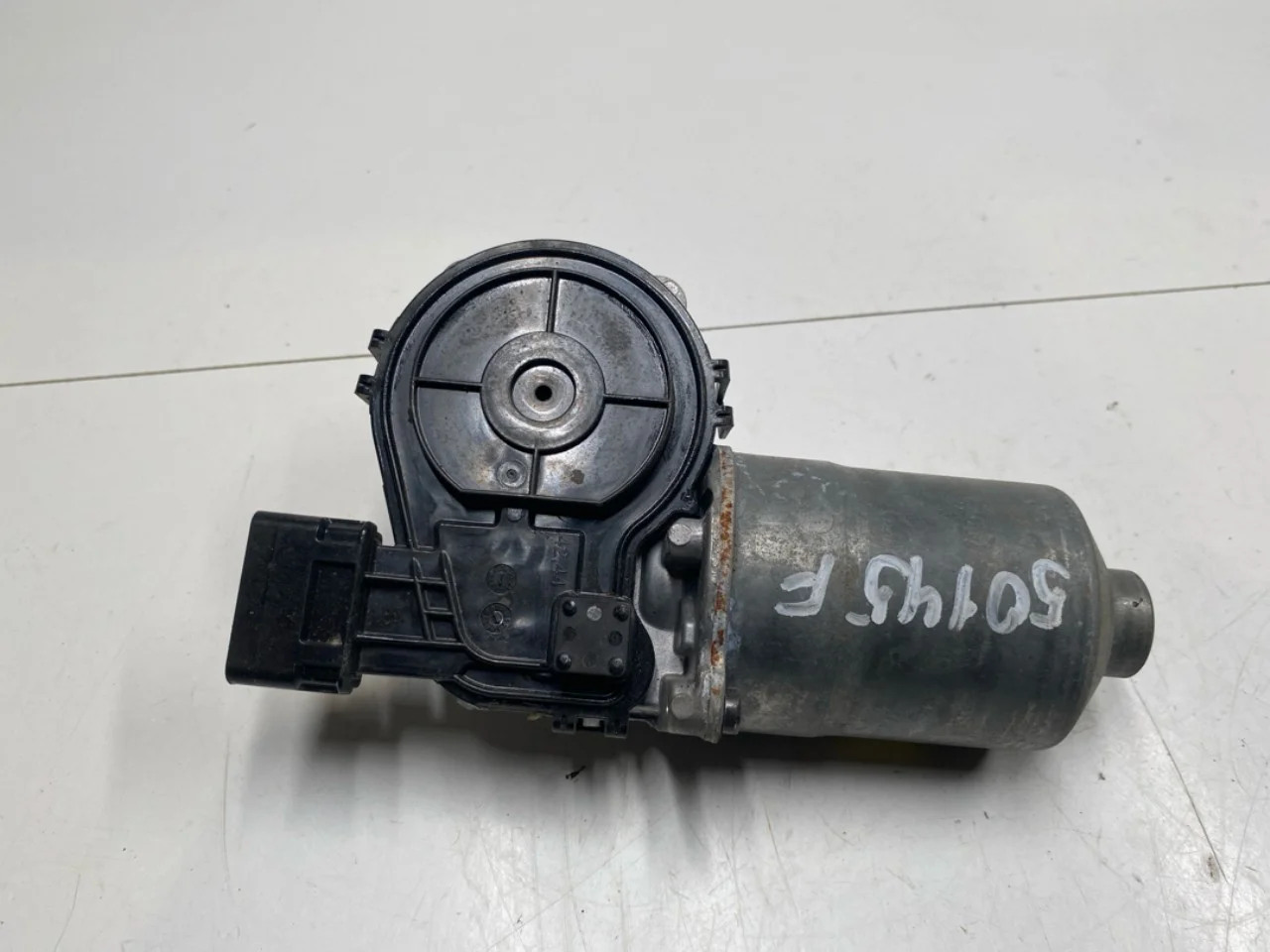 Hyundai IONIQ 5 NE 2022- Windshield wiper motor view 2