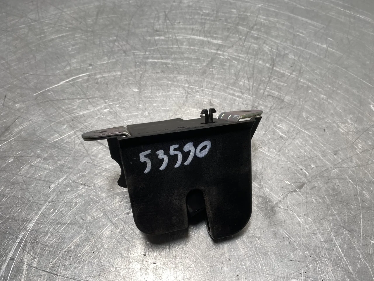 Volkswagen ID.3 2021- Tailgate lock view 2